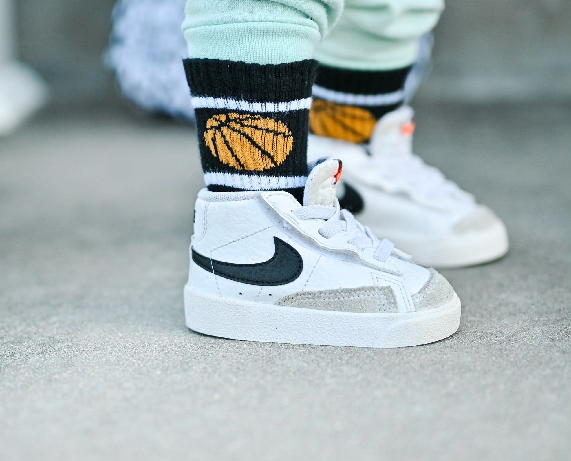 Slam Dunk Basketball Crew Grip Socks