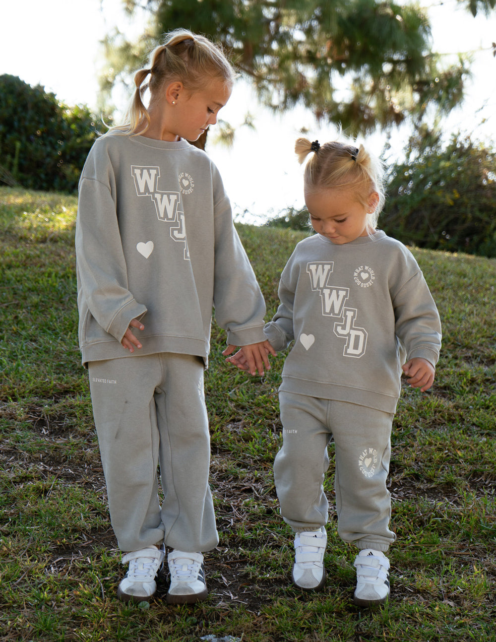 WWJD Varsity Kids’ Crewneck Sweatshirt – Forest Fog
